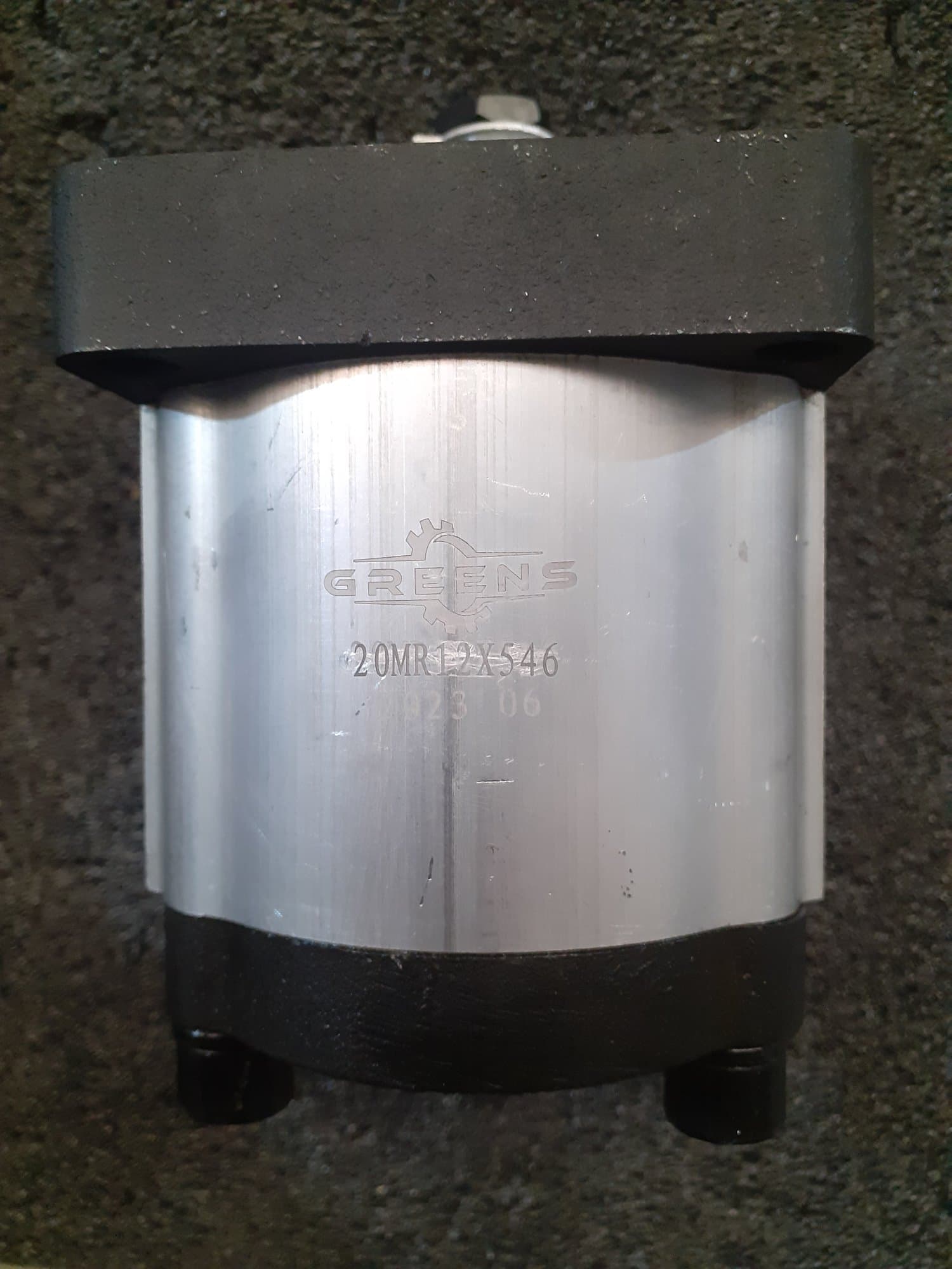 20MR12X546 HİDROLİK DİŞLİ POMPA